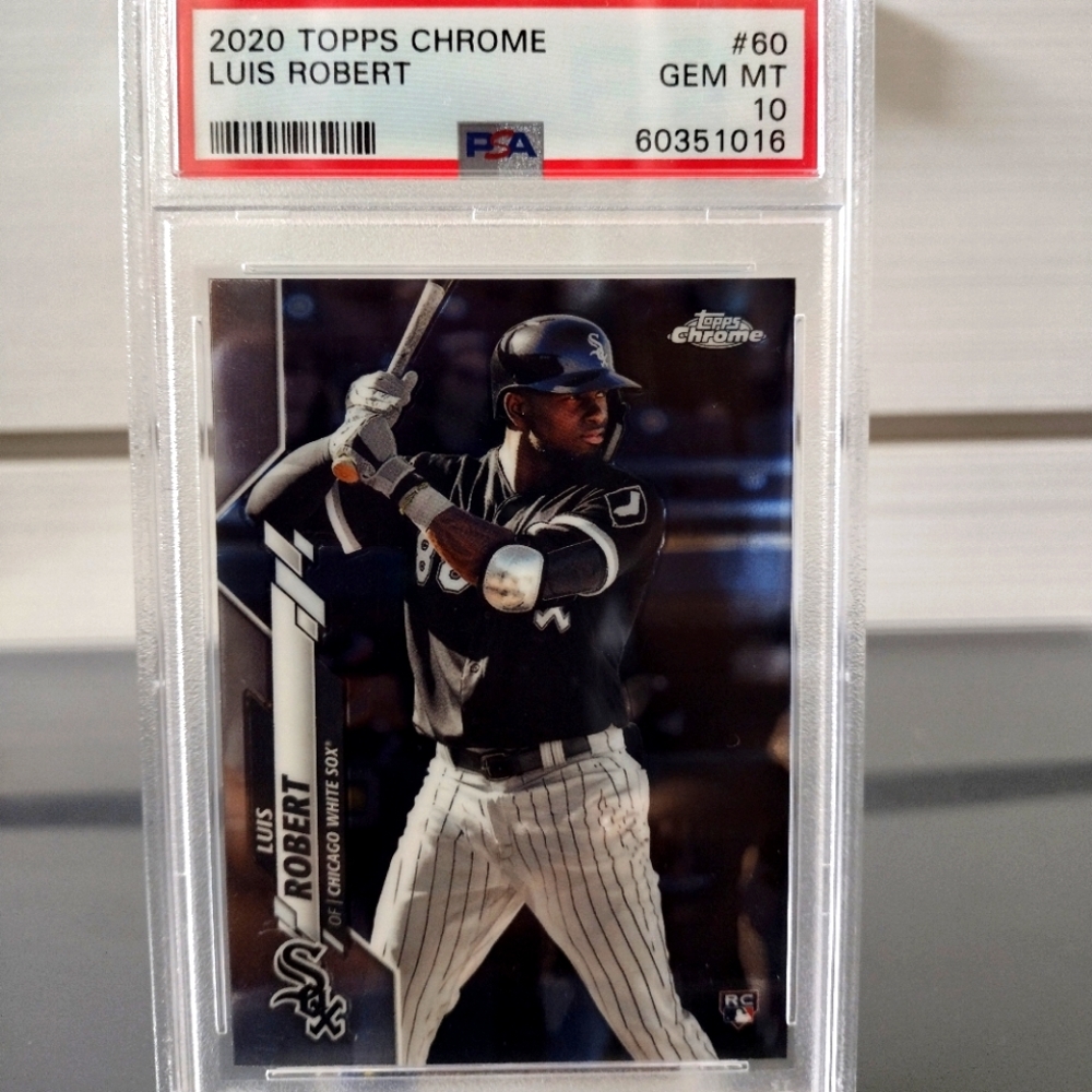 Rookie (Luis Robert) (2) Card Lot, (1st)card Topps, (2nd)card Panini Contenders.